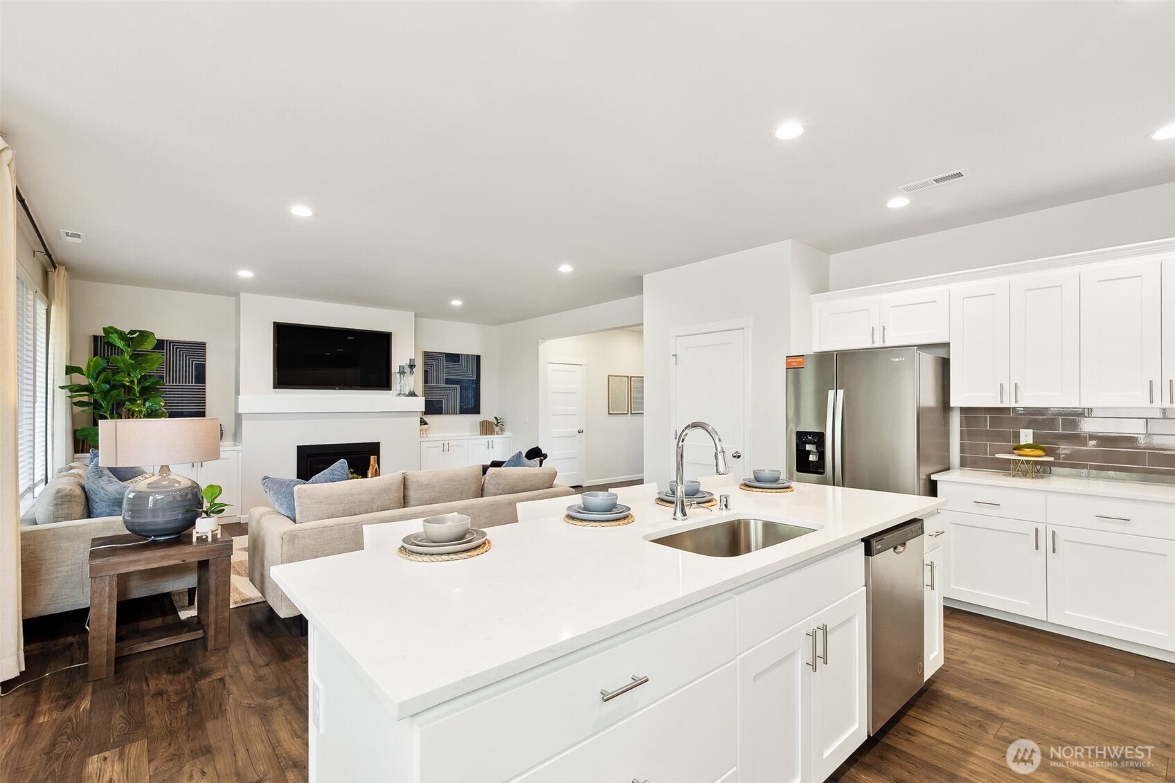 27018 30th Place S Kent WA 98032