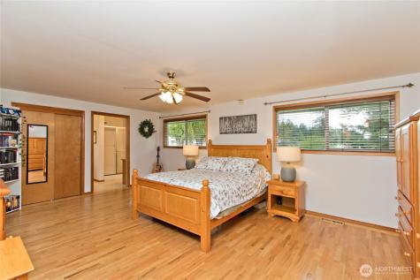 25040 180th Avenue SE Kent WA 98042