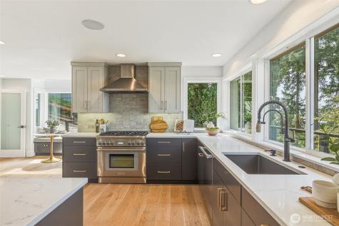 15211 61st Place NE Kenmore WA 98028