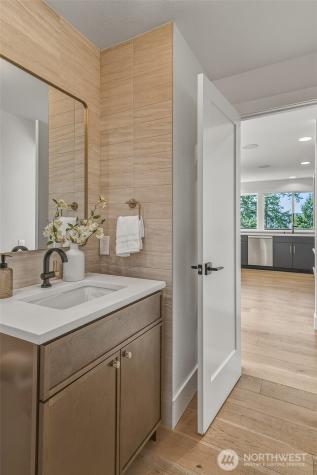 15211 61st Place NE Kenmore WA 98028