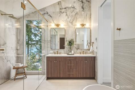 15211 61st Place NE Kenmore WA 98028