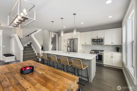 298 Bobcat Lane Chelan WA 98816