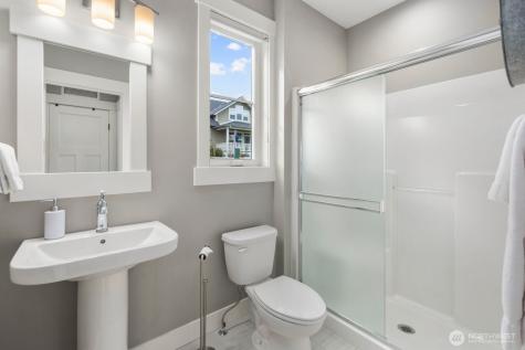 298 Bobcat Lane Chelan WA 98816