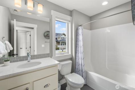 298 Bobcat Lane Chelan WA 98816