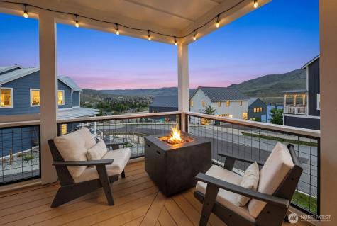 298 Bobcat Lane Chelan WA 98816