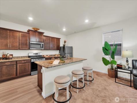 6412 121st Avenue E Puyallup WA 98372