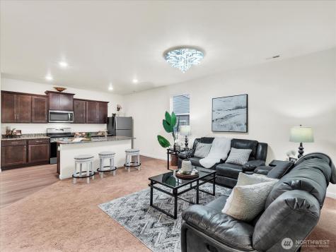 6412 121st Avenue E Puyallup WA 98372