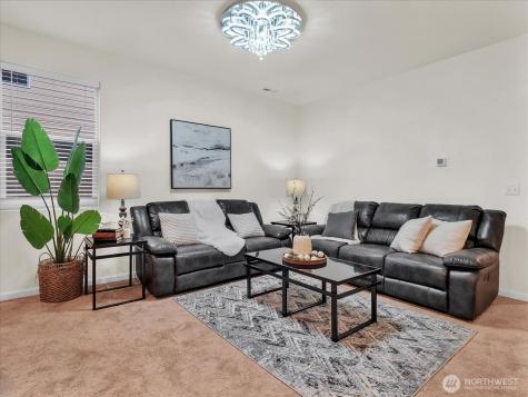 6412 121st Avenue E Puyallup WA 98372