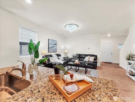 6412 121st Avenue E Puyallup WA 98372