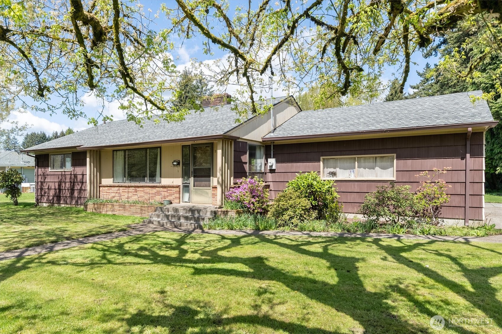 2014 Ocean Beach Highway Longview WA 98632