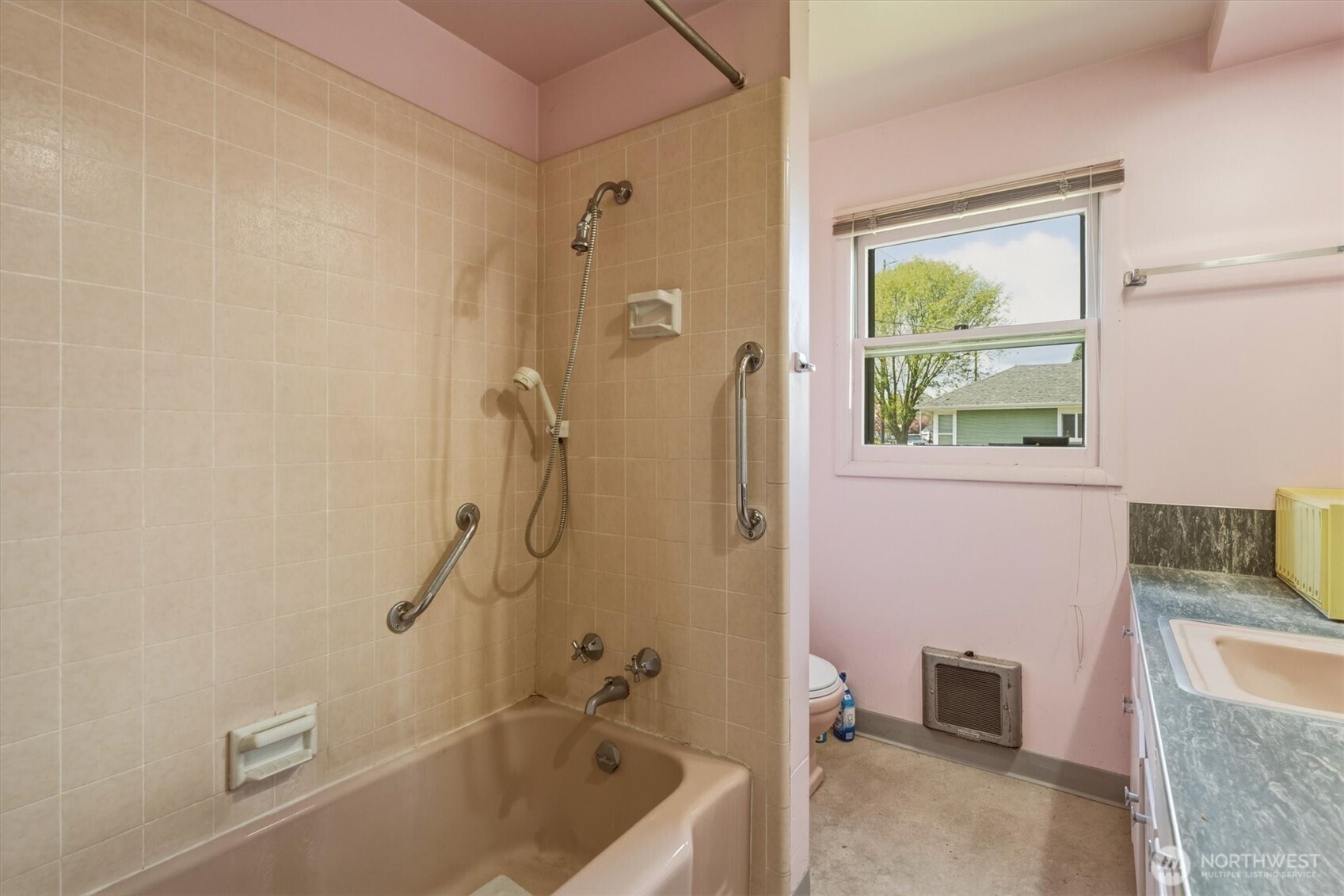 2014 Ocean Beach Highway Longview WA 98632