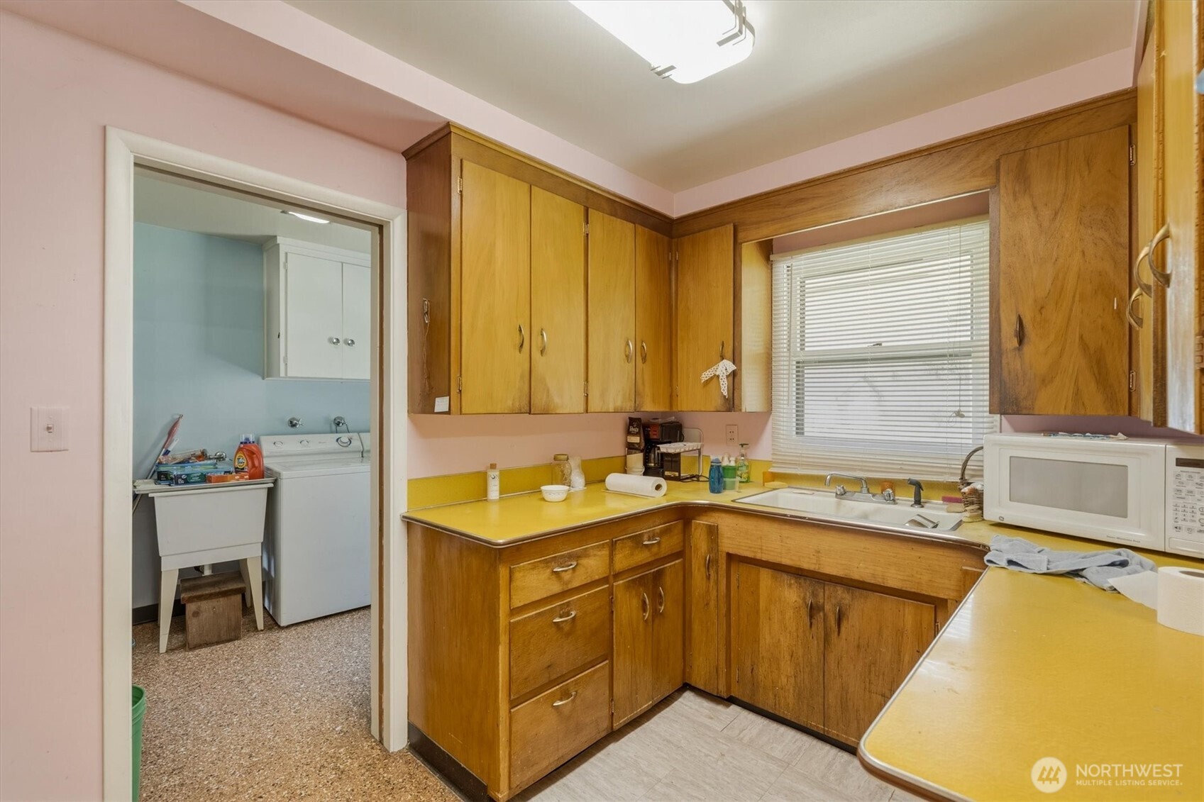 2014 Ocean Beach Highway Longview WA 98632