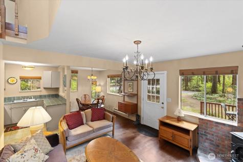 6989 Snoqualmie Place Glacier WA 98244