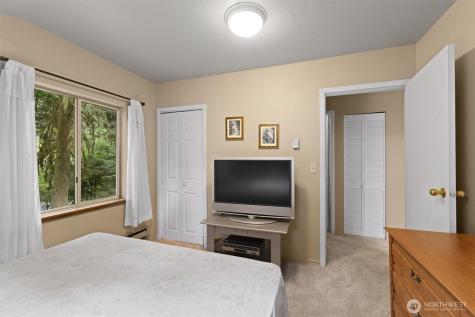 6989 Snoqualmie Place Glacier WA 98244