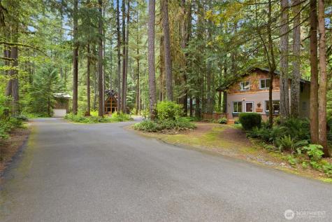 6989 Snoqualmie Place Glacier WA 98244