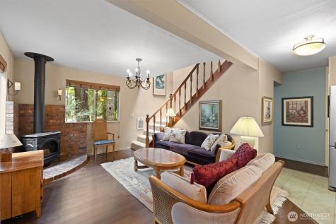 6989 Snoqualmie Place Glacier WA 98244