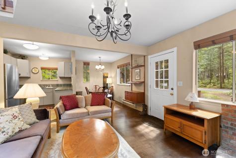 6989 Snoqualmie Place Glacier WA 98244