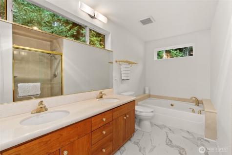 3236 Gravelly Beach Loop NW Olympia WA 98502
