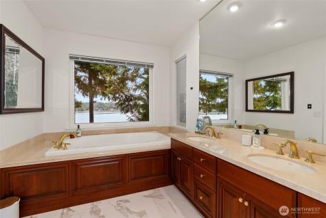 3236 Gravelly Beach Loop NW Olympia WA 98502