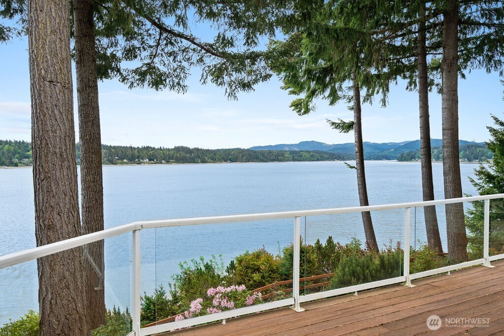 3236 Gravelly Beach Loop NW Olympia WA 98502