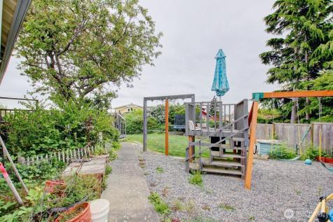 1711 25th H Court Anacortes WA 98221
