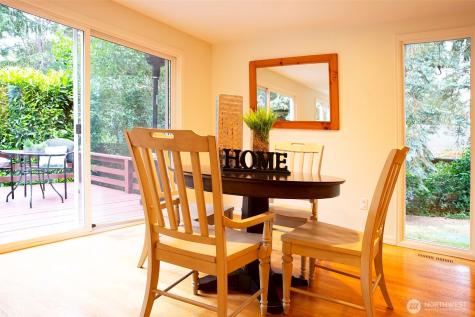 10761 Bill Point Crest NE Bainbridge Island WA 98110