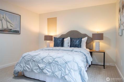 10761 Bill Point Crest NE Bainbridge Island WA 98110