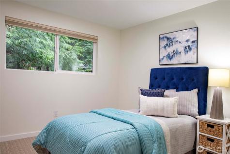 10761 Bill Point Crest NE Bainbridge Island WA 98110