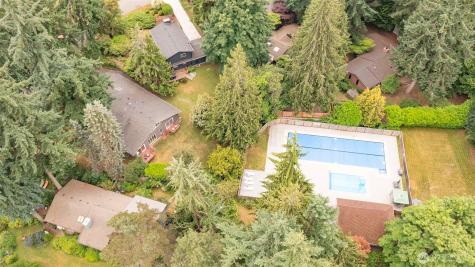 10761 Bill Point Crest NE Bainbridge Island WA 98110