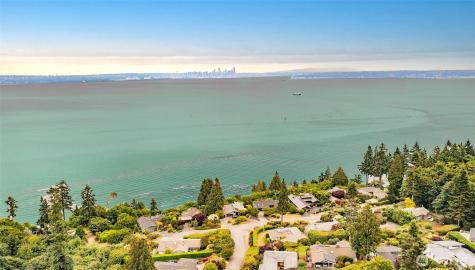 10761 Bill Point Crest NE Bainbridge Island WA 98110