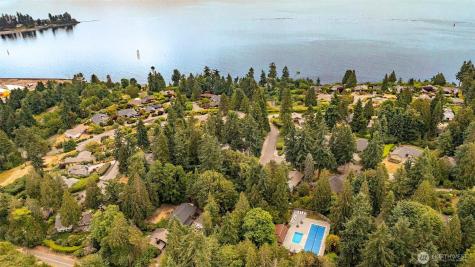 10761 Bill Point Crest NE Bainbridge Island WA 98110