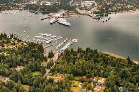 10761 Bill Point Crest NE Bainbridge Island WA 98110