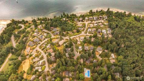 10761 Bill Point Crest NE Bainbridge Island WA 98110