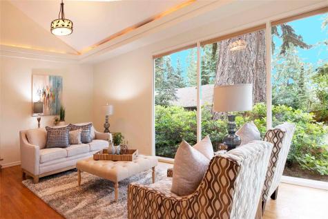 10761 Bill Point Crest NE Bainbridge Island WA 98110