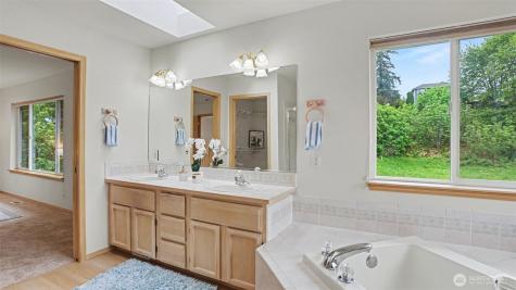 22771 277th Place Maple Valley WA 98038