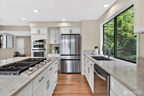 6162 144th Pl SE Bellevue WA 98006