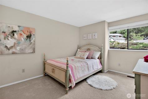 6162 144th Pl SE Bellevue WA 98006