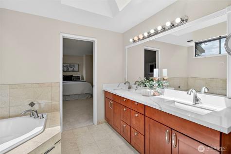 6162 144th Pl SE Bellevue WA 98006