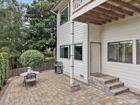 6162 144th Pl SE Bellevue WA 98006