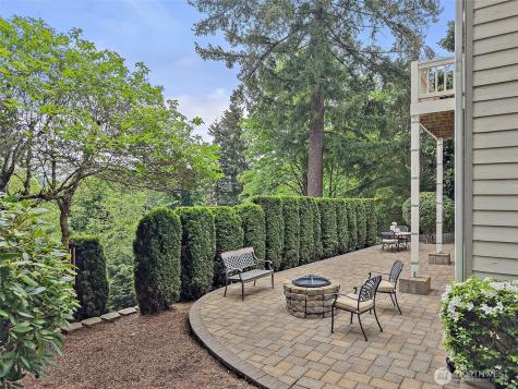 6162 144th Pl SE Bellevue WA 98006