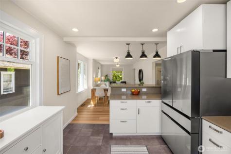 7308 22nd Avenue NW Seattle WA 98117