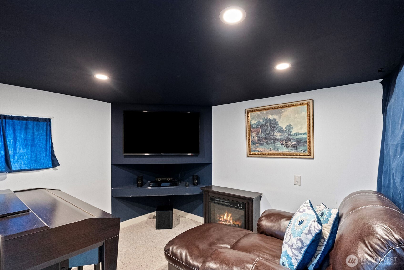 8016 E Daniels Loop Port Orchard WA 98366