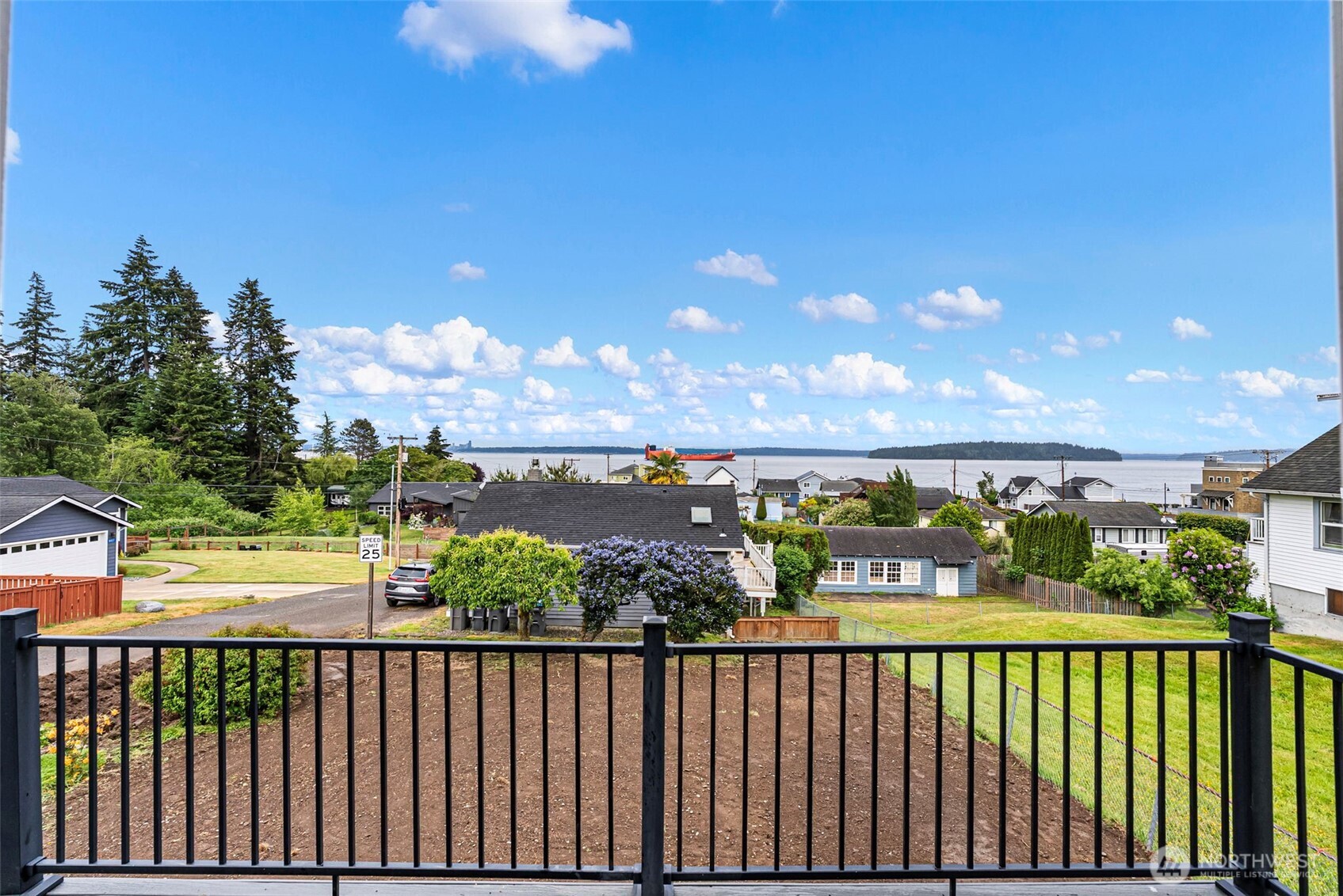 8016 E Daniels Loop Port Orchard WA 98366