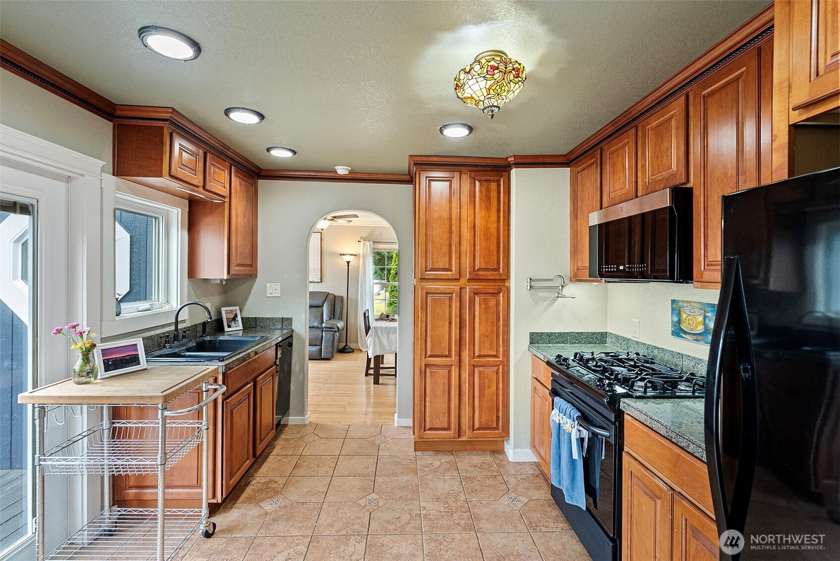 8016 E Daniels Loop Port Orchard WA 98366