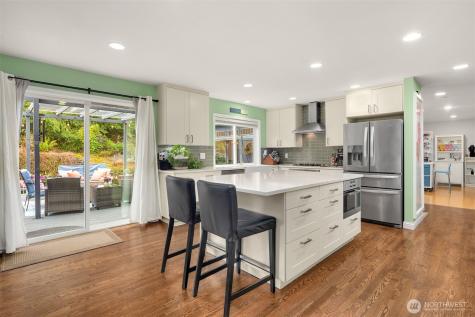 15749 142nd Place SE Renton WA 98058