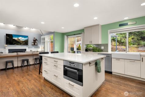 15749 142nd Place SE Renton WA 98058
