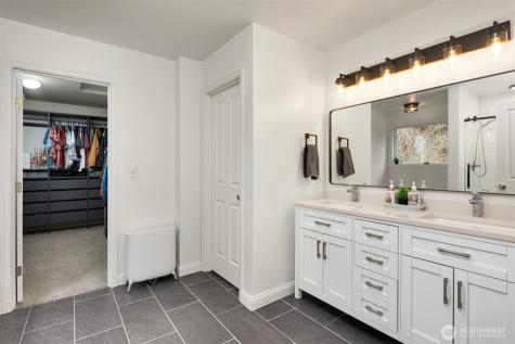 15749 142nd Place SE Renton WA 98058
