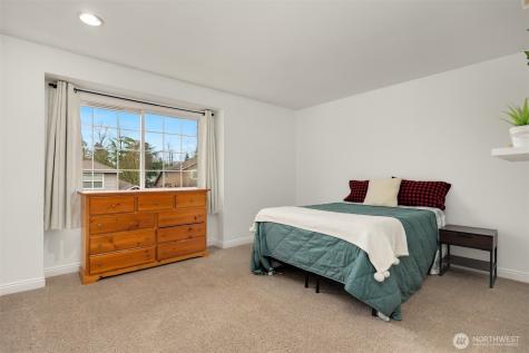 15749 142nd Place SE Renton WA 98058