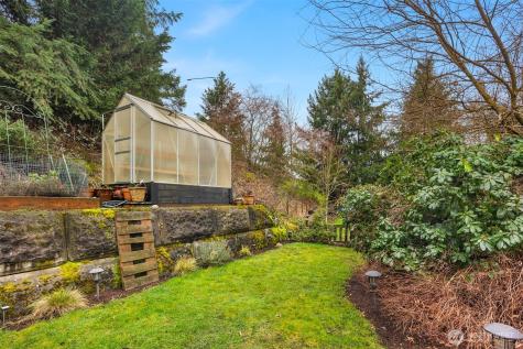 15749 142nd Place SE Renton WA 98058