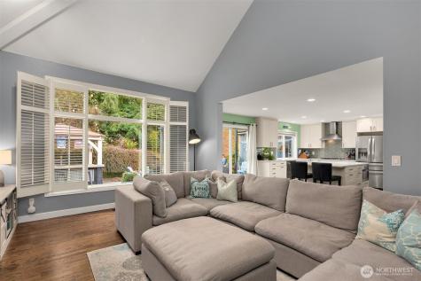 15749 142nd Place SE Renton WA 98058